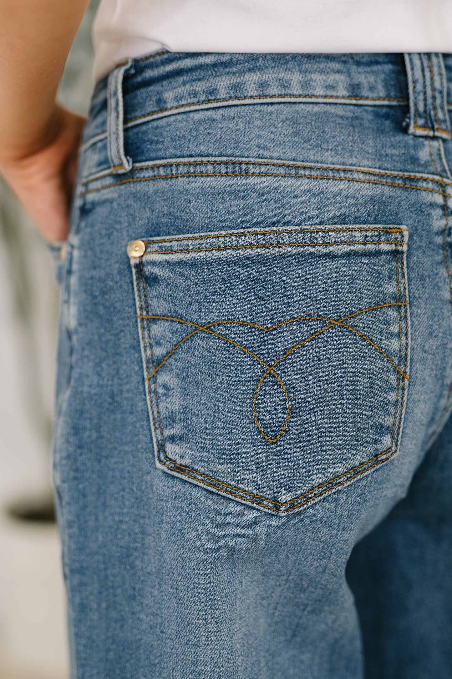 Bella High Waist Soft Barrel Stitch Thru Pocket Jeans