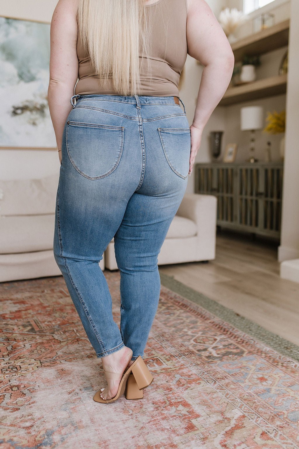 Betsy High Rise Control Top Shield Pocket Skinny Jeans - Driftwood Boutique