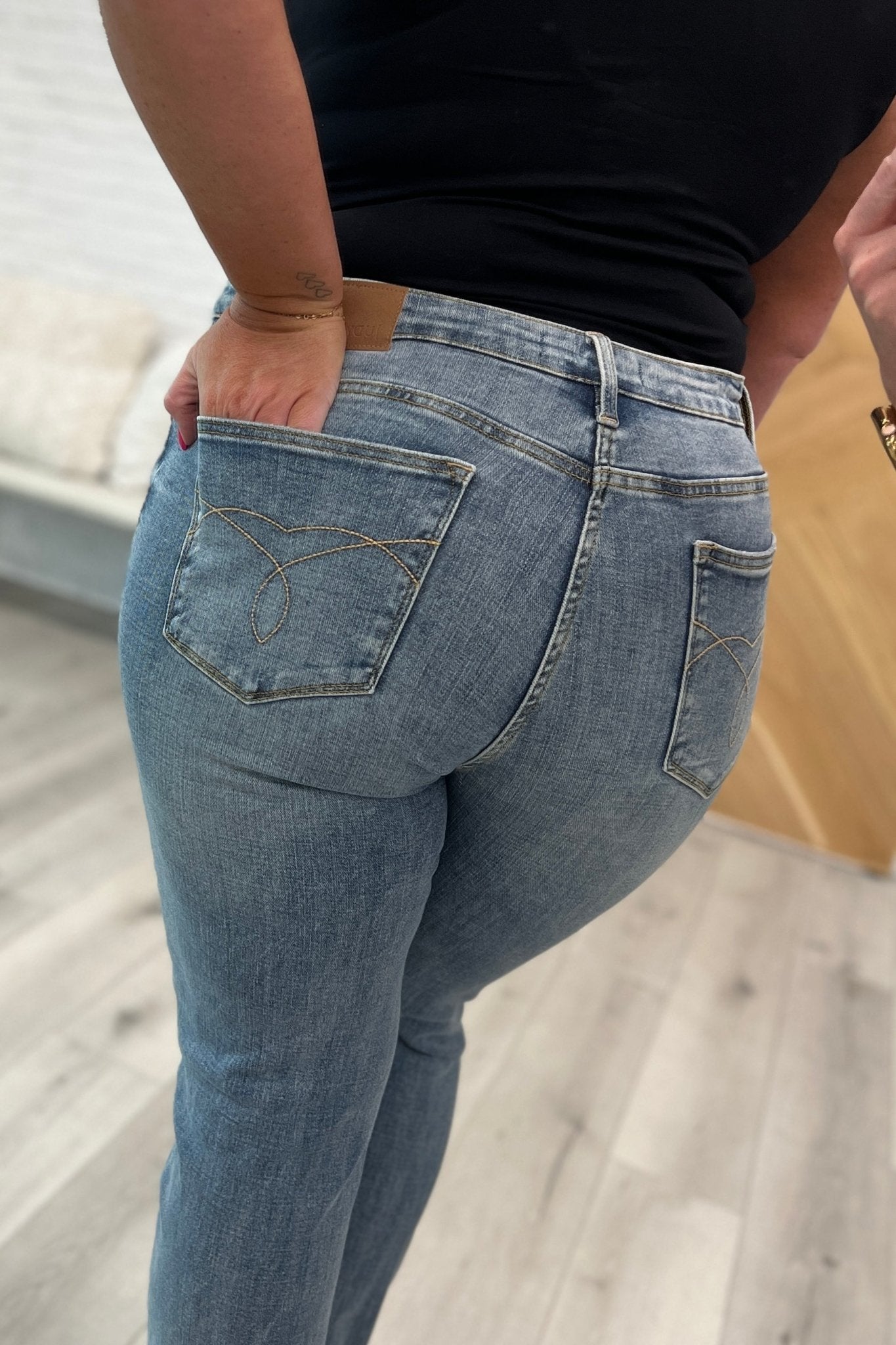 Elodie Mid Rise Distressed Boyfriend Jeans - Driftwood Boutique