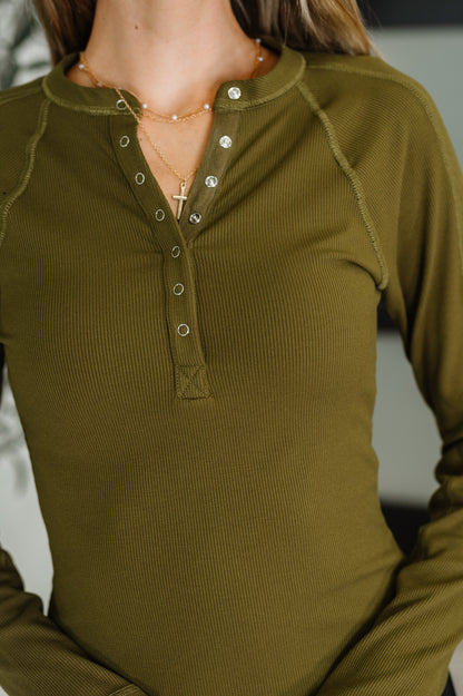 Effortless Edge Knit Henley Top in Camo Green