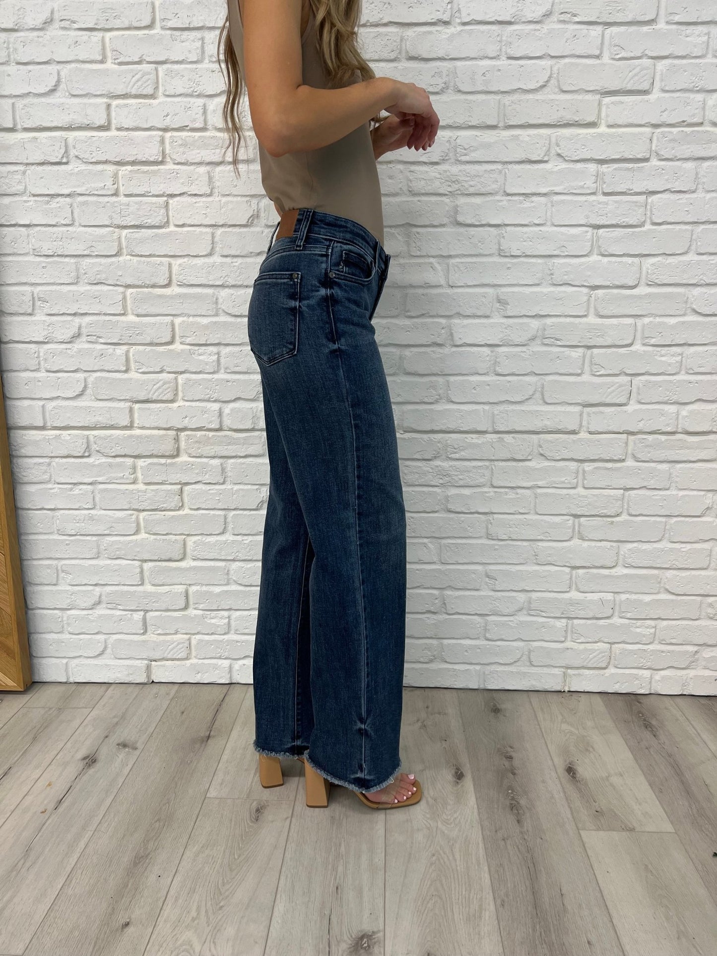 Addie Mid Rise Vintage Wash Wide Leg Jeans - Driftwood Boutique
