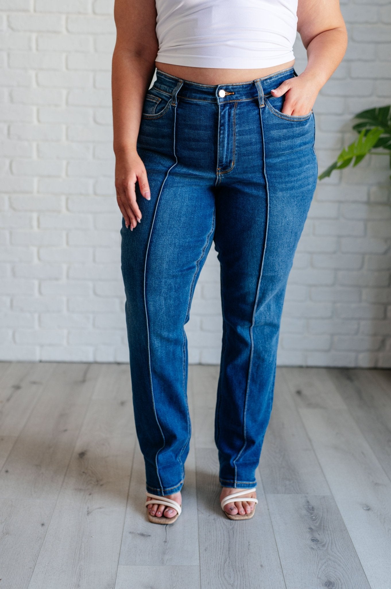 Campbell High Rise Center Seam Detail Straight Jeans - Driftwood Boutique