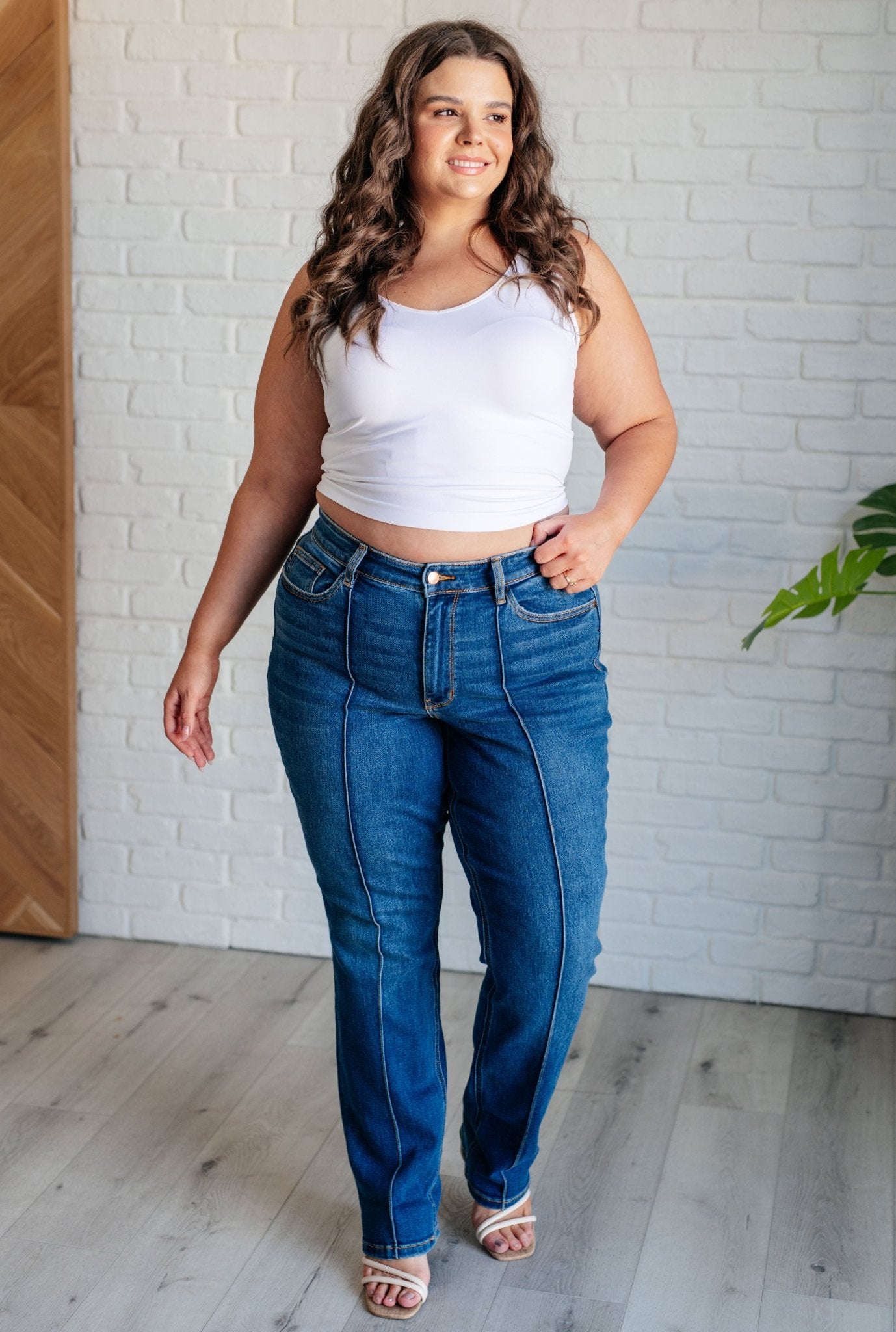 Campbell High Rise Center Seam Detail Straight Jeans - Driftwood Boutique