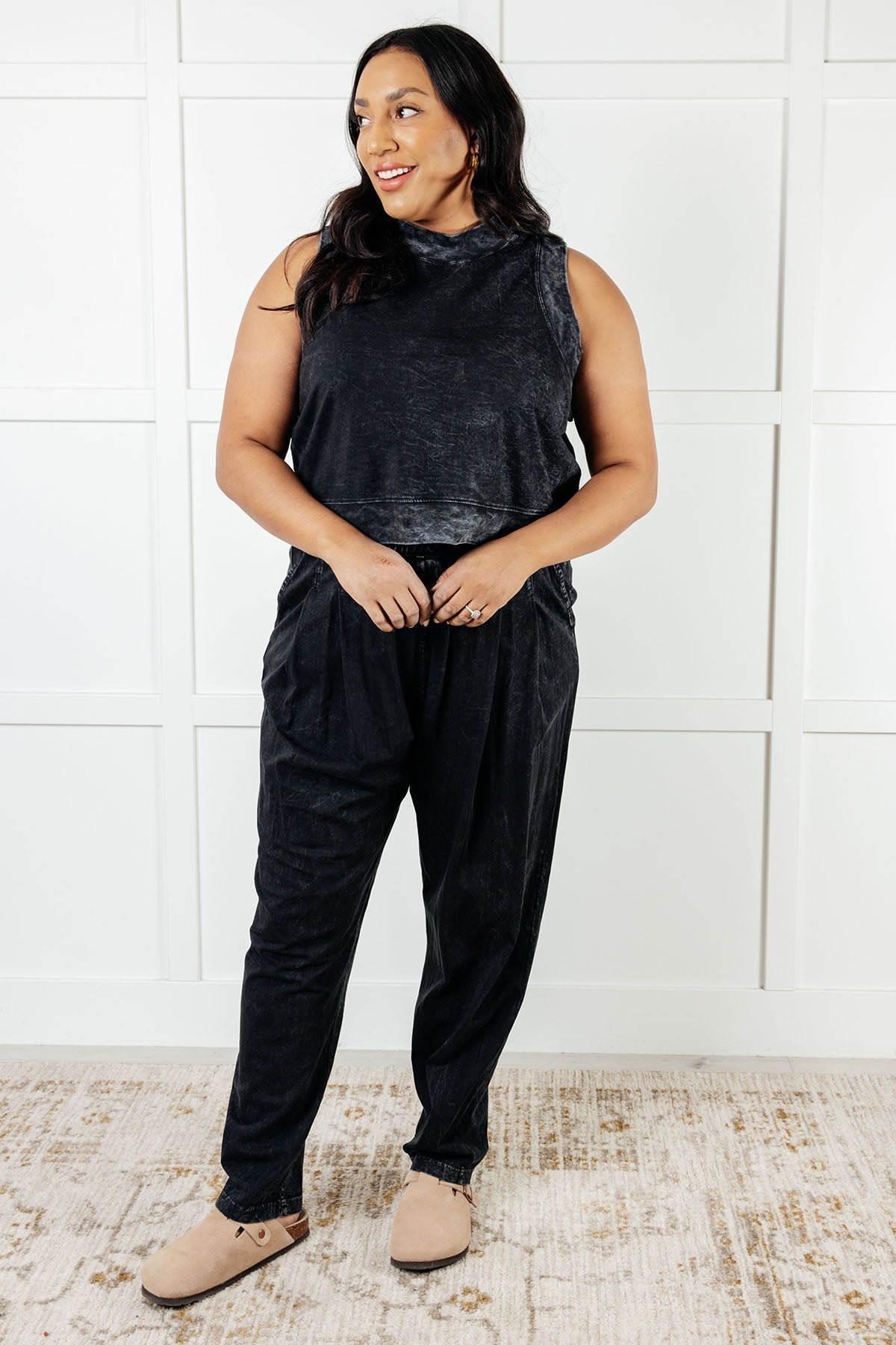 Chasing the Gains Tank Top in Black - Driftwood Boutique