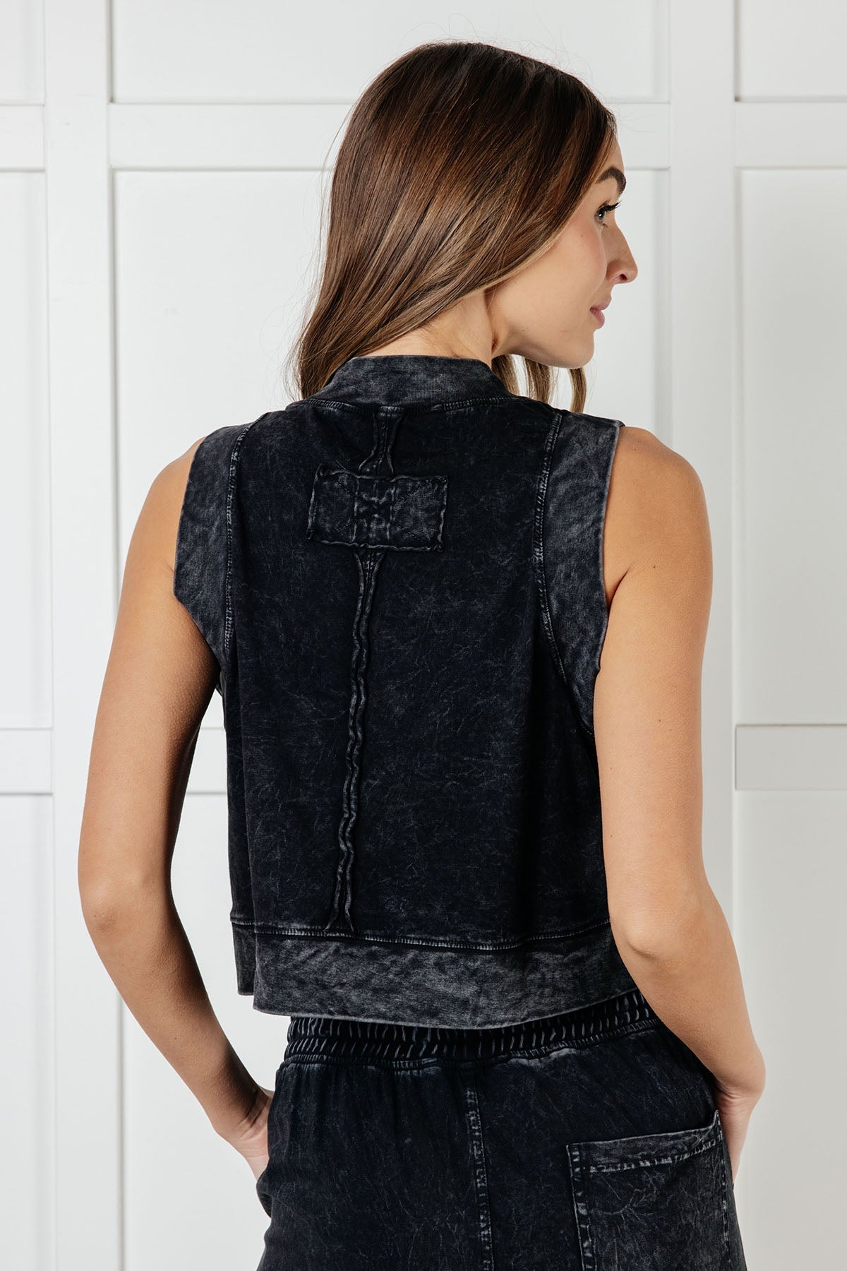 Chasing the Gains Tank Top in Black - Driftwood Boutique