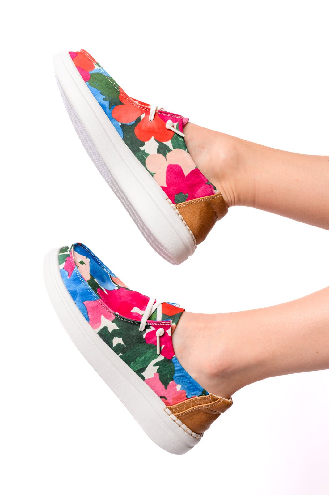 Kayak 2 Shoes in Floral - Driftwood Boutique