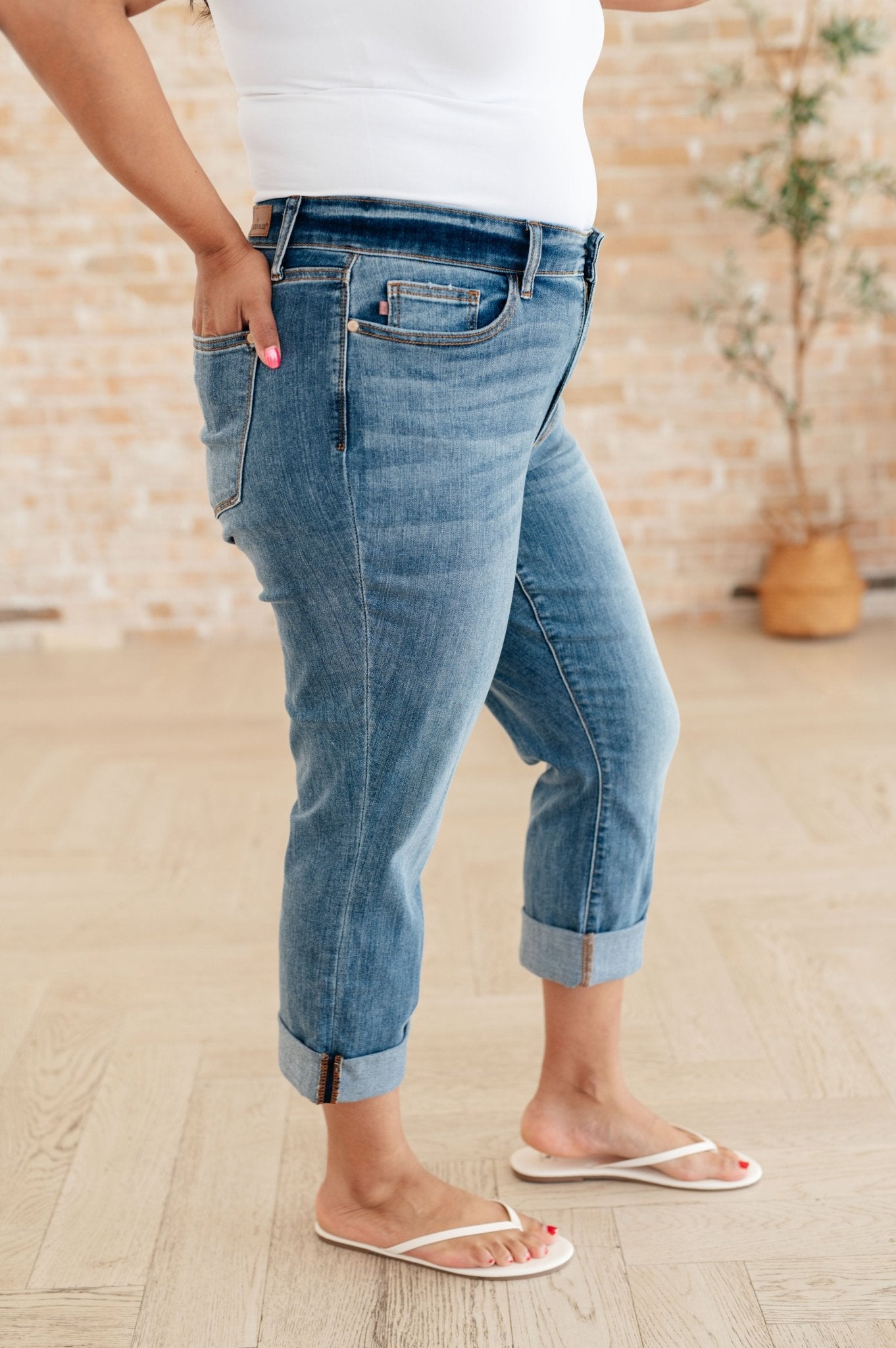 Laura Mid Rise Cuffed Skinny Capri Jeans - Driftwood Boutique