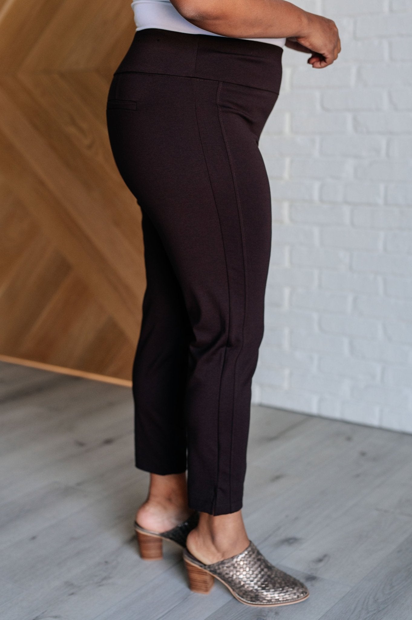 Magic Ankle Crop Skinny Pants in Chocolate - Driftwood Boutique