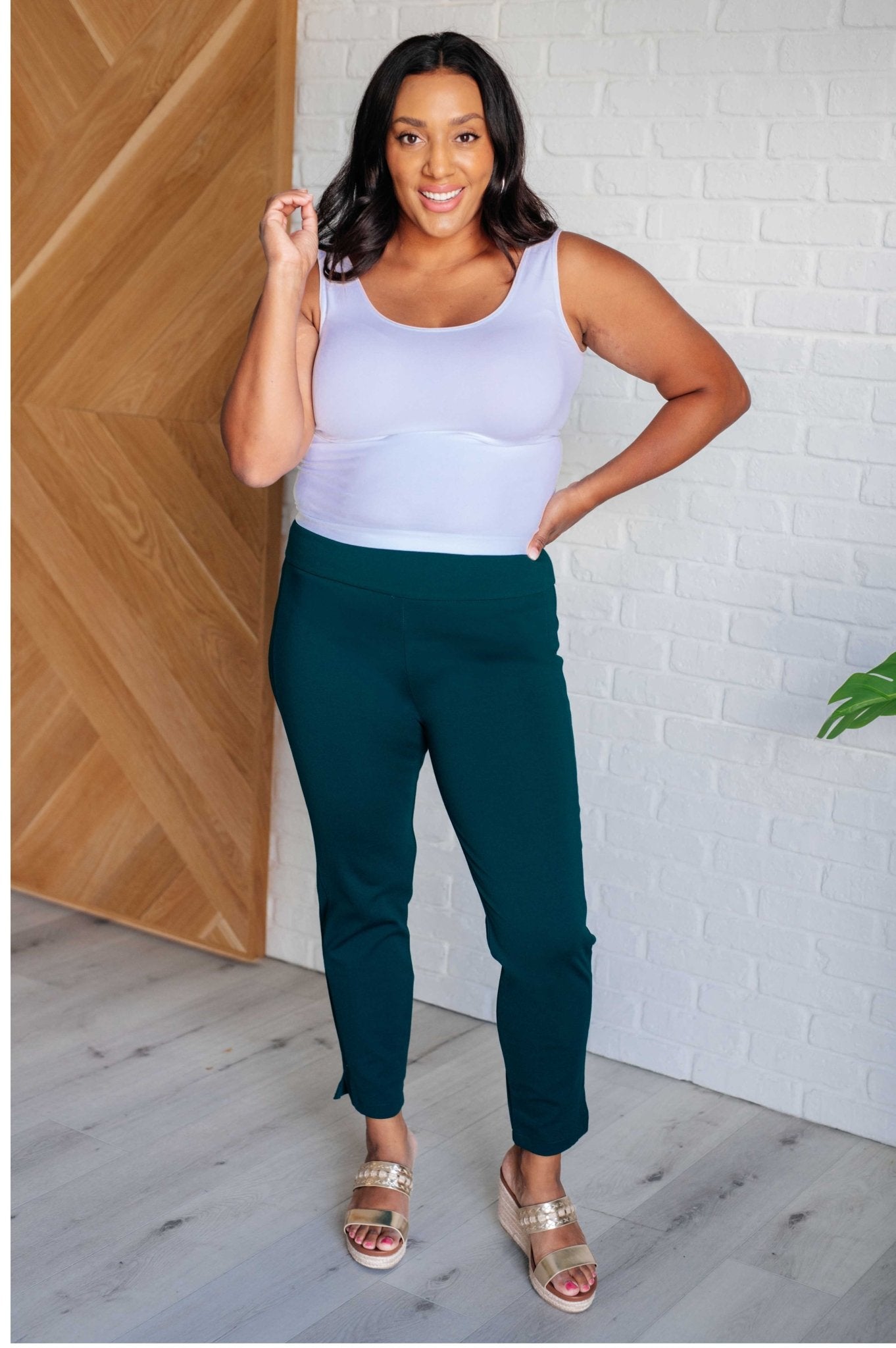 Magic Ankle Crop Skinny Pants in Hunter Green - Driftwood Boutique