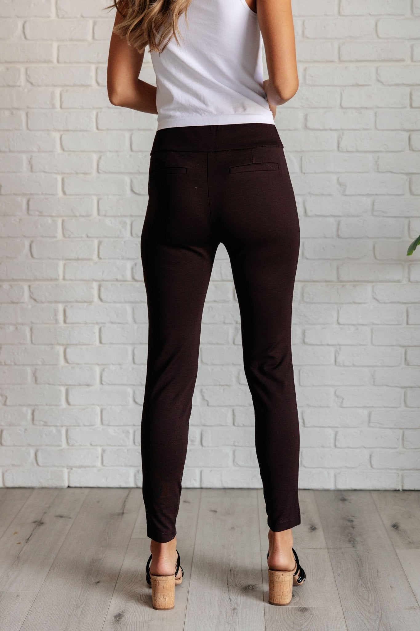 Magic Skinny 28" Pants in Chocolate - Driftwood Boutique