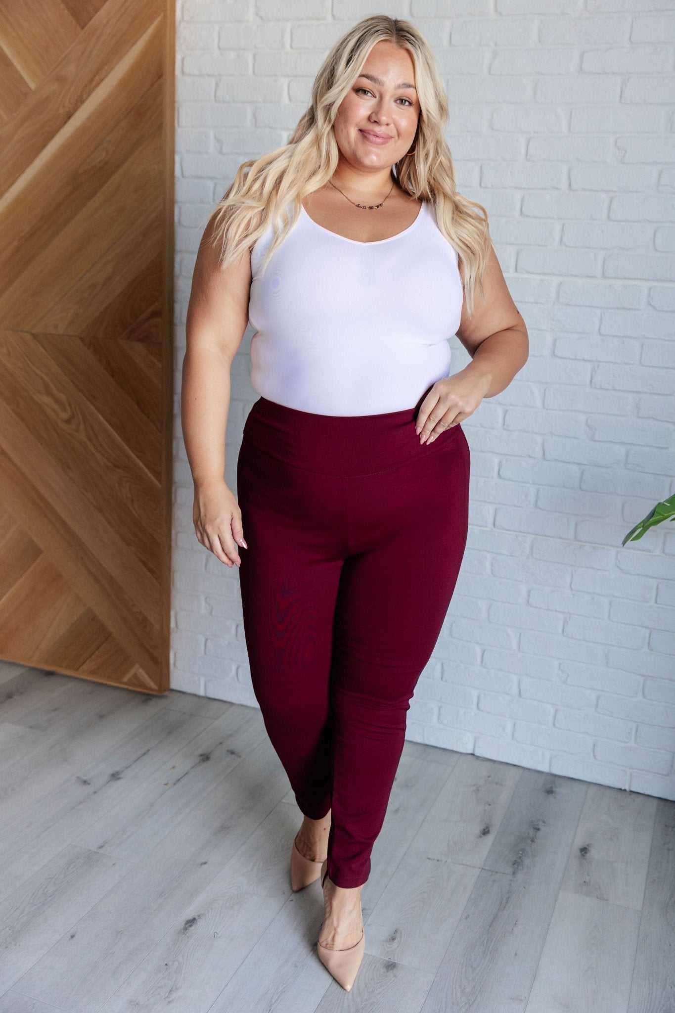 Magic Skinny 28" Pants in Wine - Driftwood Boutique