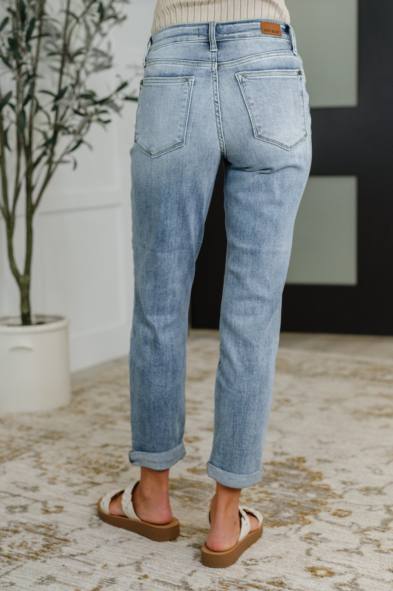 Mallory Mid Rise Bleach Wash Boyfriend Jeans - Driftwood Boutique