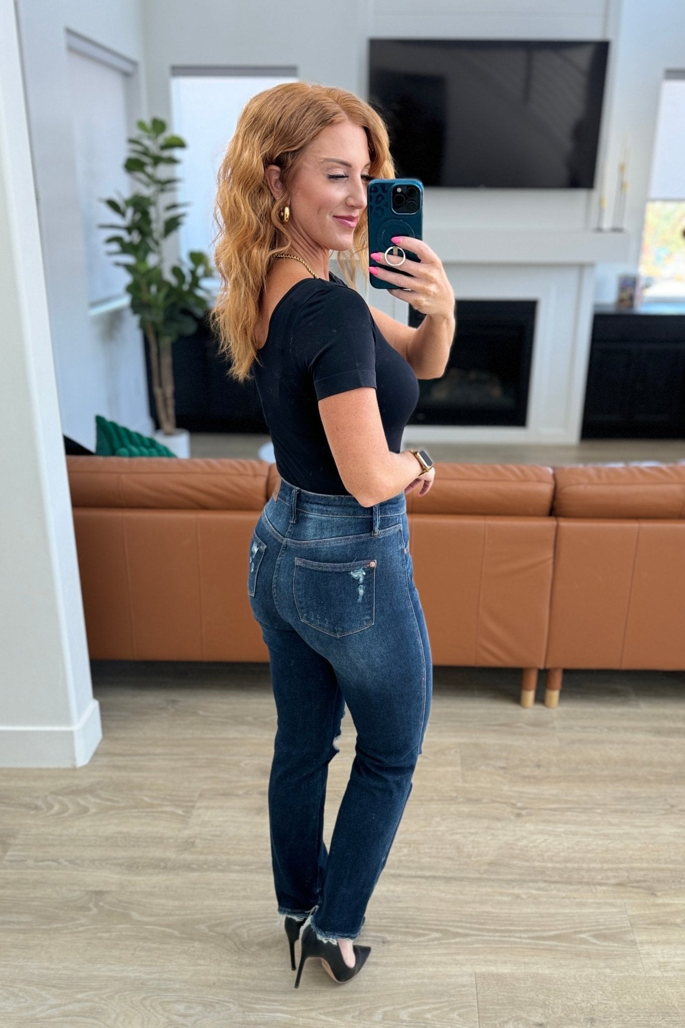 Montana High Rise Rigid Magic Distressed Straight Jeans - Driftwood Boutique