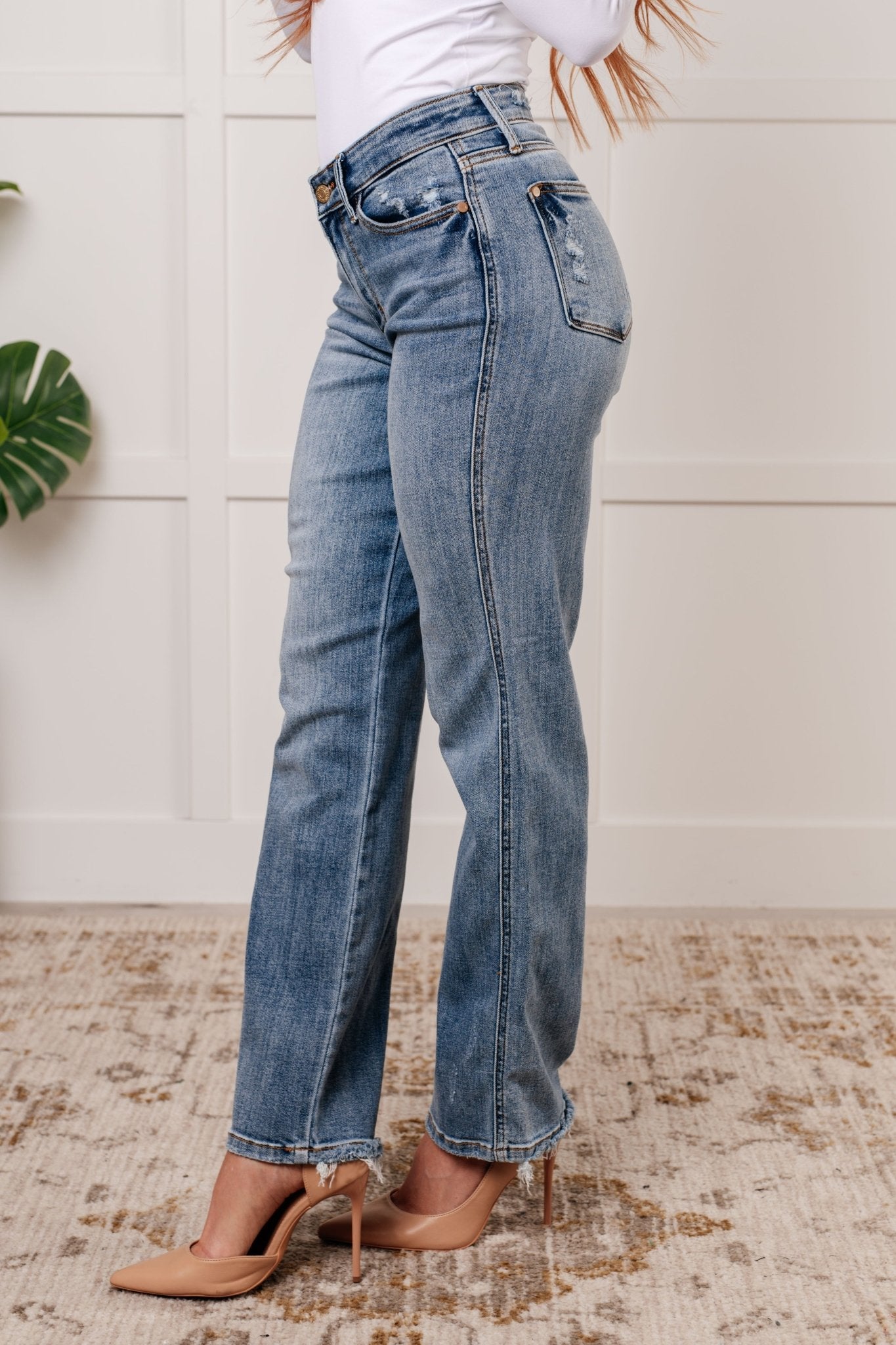 Quinn Mid Rise Cell Phone Pocket Dad Jeans - Driftwood Boutique