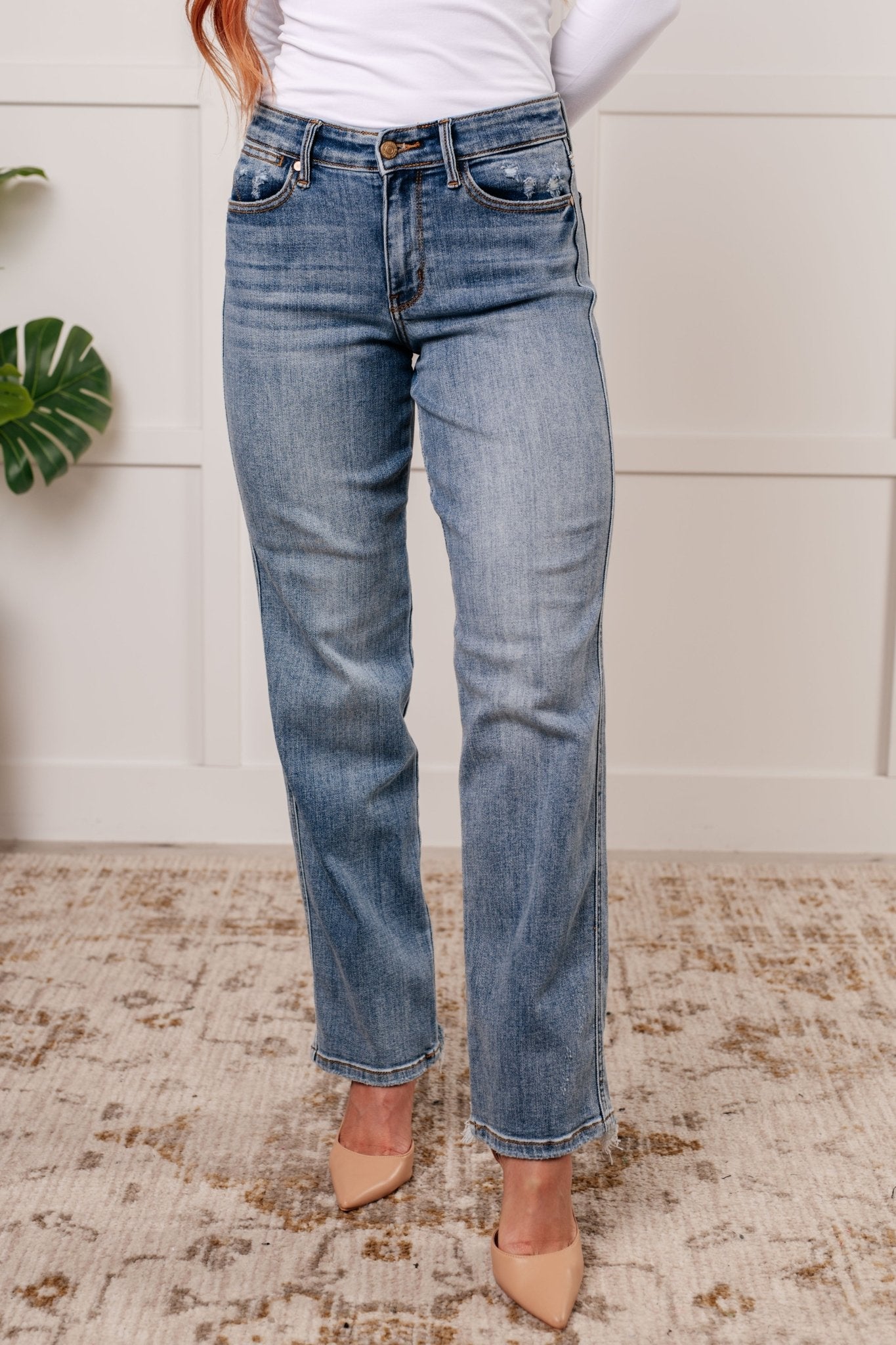 Quinn Mid Rise Cell Phone Pocket Dad Jeans - Driftwood Boutique