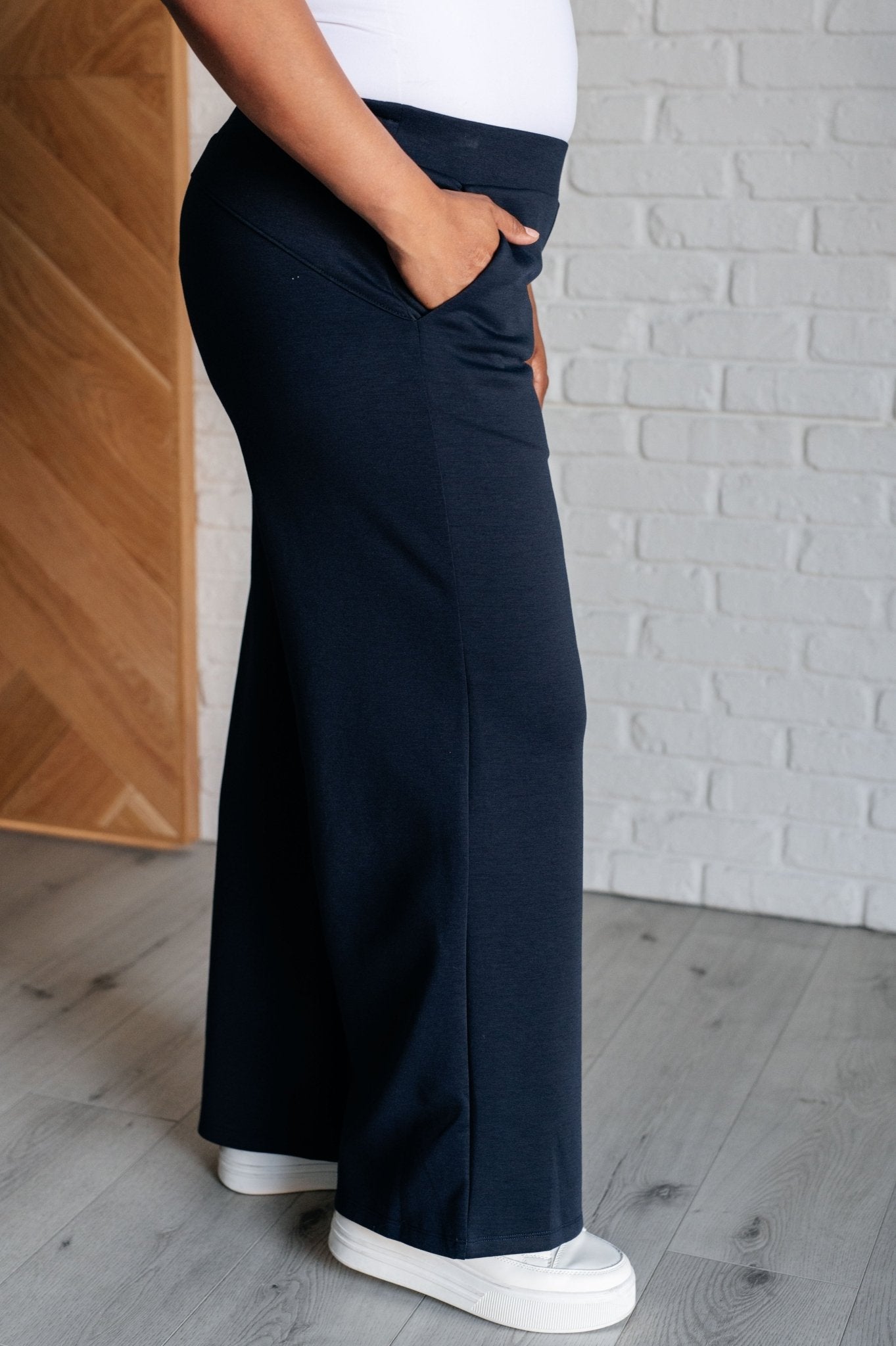 Resort Travel Wide Leg Crop Pant in Navy - Driftwood Boutique