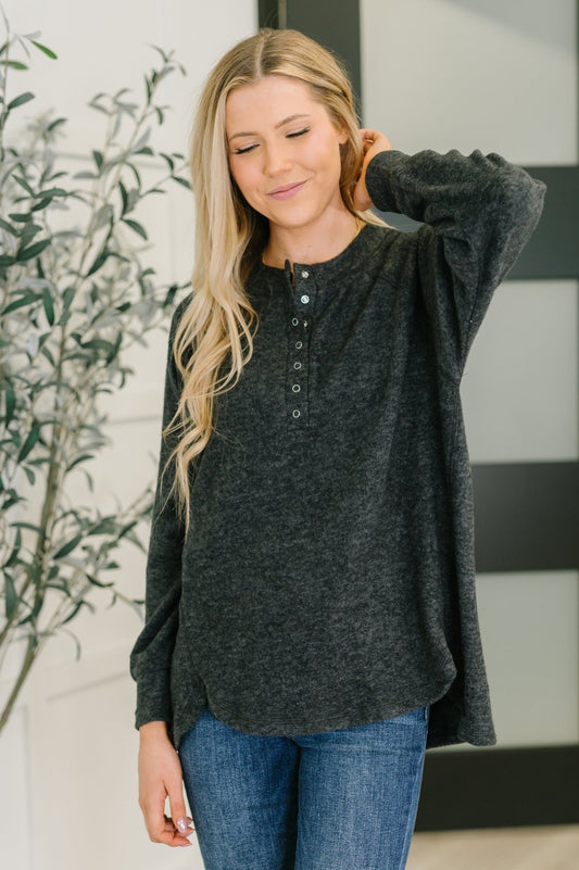 Urban Flux Scooped Hi - Low Long Pullover in Black - Driftwood Boutique