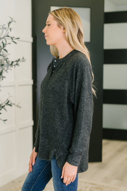 Urban Flux Scooped Hi - Low Long Pullover in Black - Driftwood Boutique