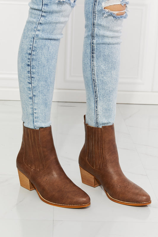 Kara Stacked Heel Chelsea Boot in Chestnut