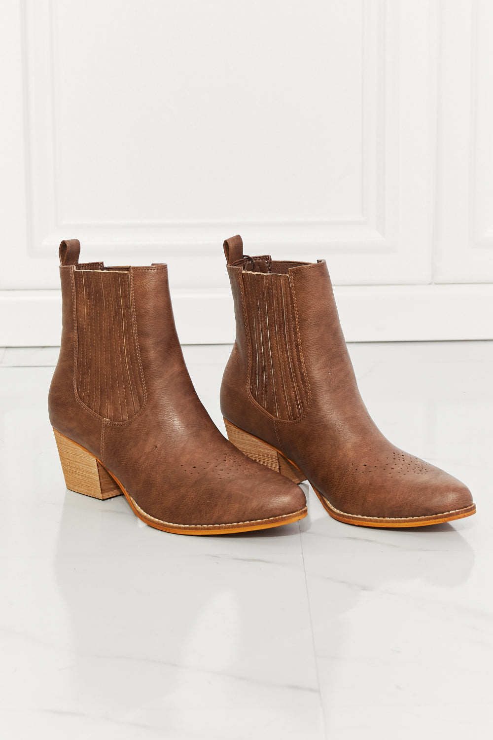 Kara Stacked Heel Chelsea Boot in Chestnut