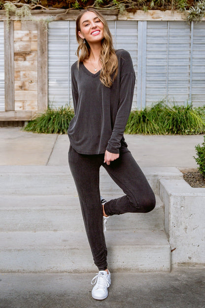 Essential Lounge Top In Black Lava - Driftwood Boutique