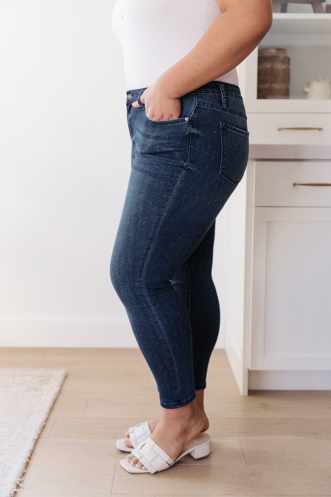 Mid-Rise Relaxed Fit Mineral Wash Jeans - Driftwood Boutique