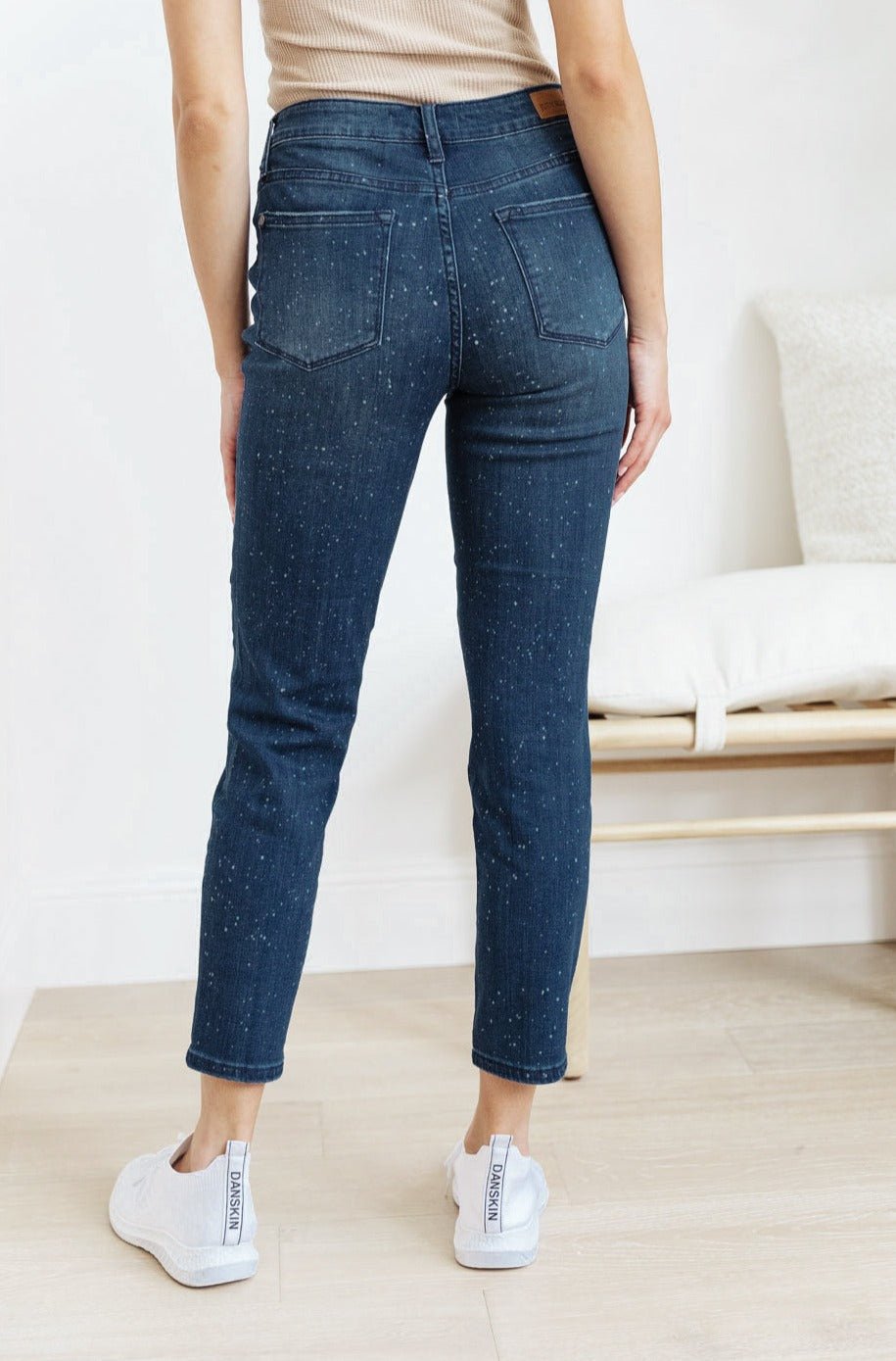 Mid-Rise Relaxed Fit Mineral Wash Jeans - Driftwood Boutique