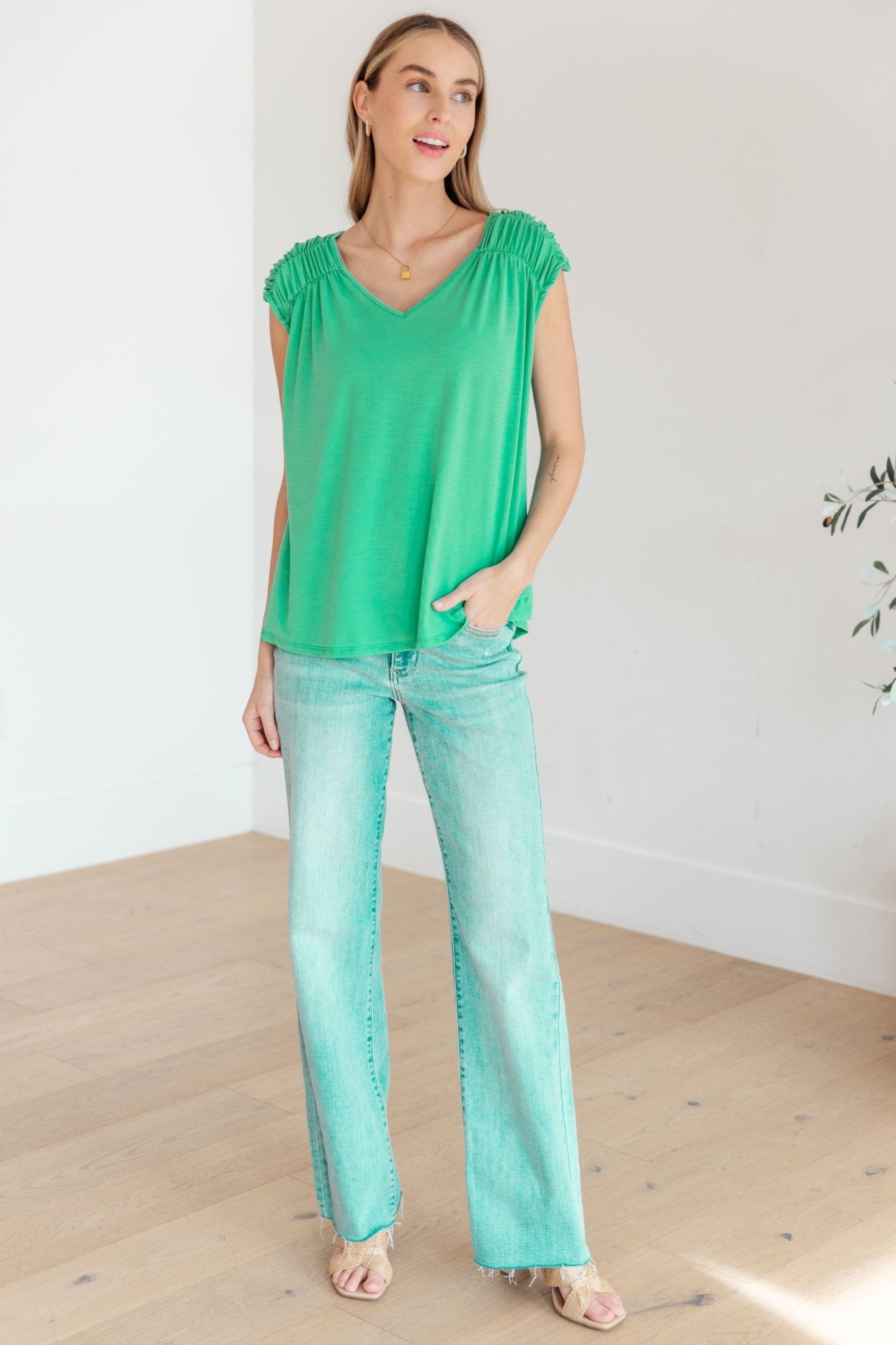 Ruched Cap Sleeve Top in Emerald - Driftwood Boutique